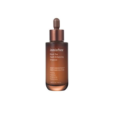 Sản phẩm dưỡng da ngăn ngừa lão hóa từ trà đen innisfree Black Tea Youth Enhancing Ampoule 50 mL